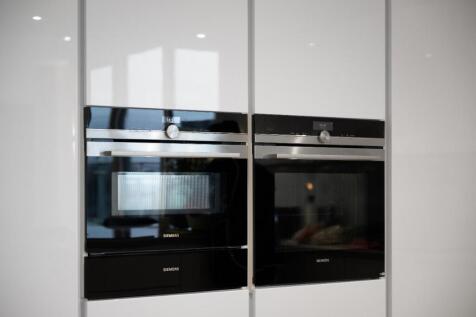 4 bed, 4 bath Apartment in Manchester - Photo 28