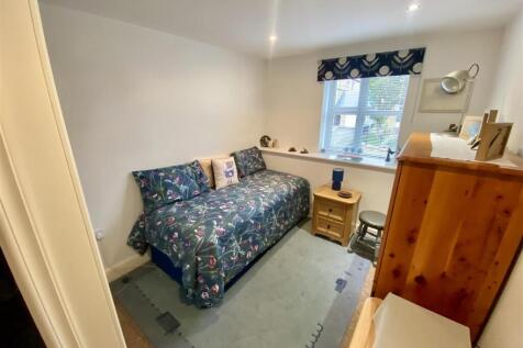 Bramleys Estate Agents - Huddersfield Road - Mirfi