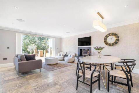 Kitchen/Reception