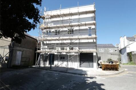 2 Bedroom Flat in LL55 2PQ
