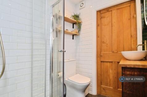 Shower Room Upstairs