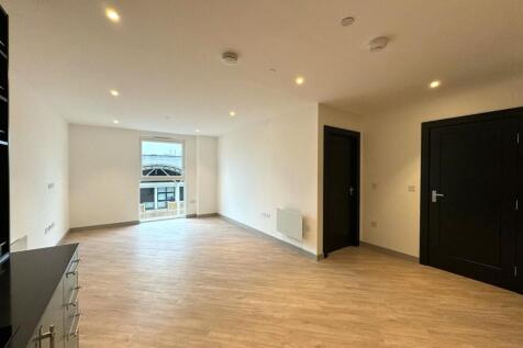 Living room pic 1.jpg
