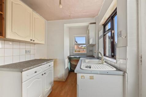 Kitchen_2.jpeg
