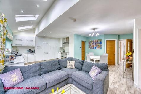 Kitchen Family Room