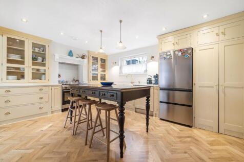 Kitchen.JPG