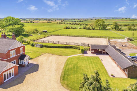 Menage and Stable...