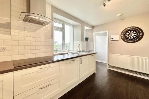 Kitchen Towards Utility.JPG