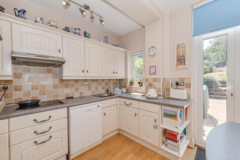 KITCHEN, DINER AND LOUNGE