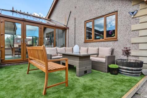 Raised Patio Area - Back