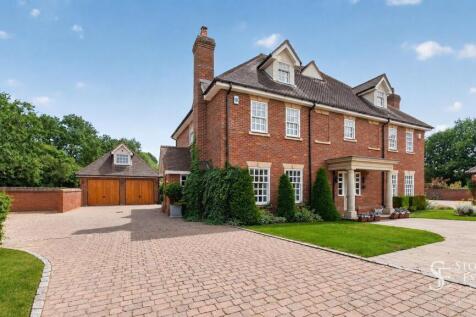 Front of house + garden