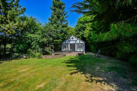 Hallonsford Cottage-40 Summer Housejpg