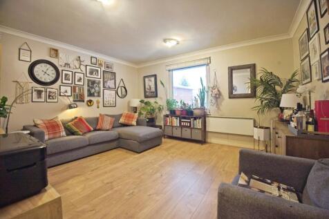 Living/Dining Area