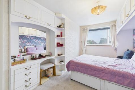 CAM03162G0-PR0318-STILL008