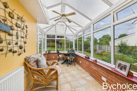 CAM05454G0-PR0045-STILL016