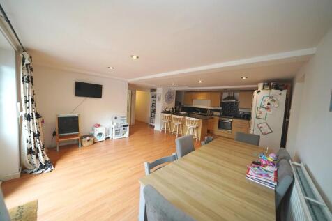 The Annexe Family...