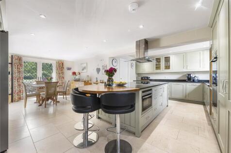 Kitchen/Breakfast Rm