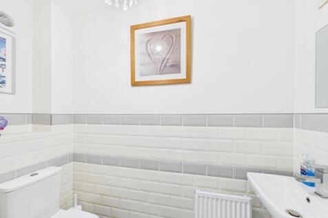 CAM02023G0-PR0153-STILL026