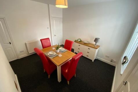 Bright, freshly furnished living/dining room wi...