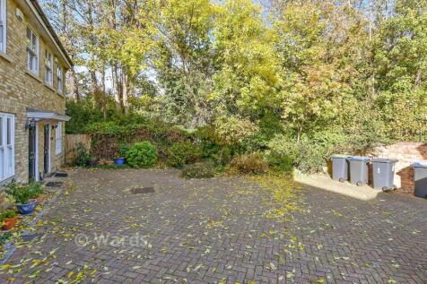 Driveway/Parking