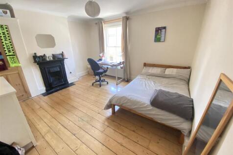 FF Front Bedroom.JPG