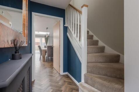 Ploughlands Grove 4 Hallway-1.jpg