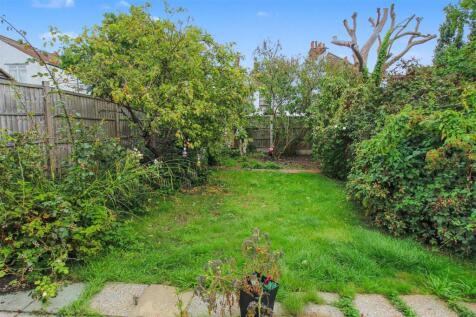 Rear Garden 2.jpg