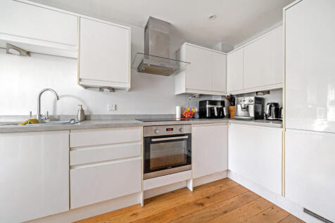 1369530-3-68f9e96...