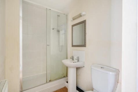 1302929-1-683de96...