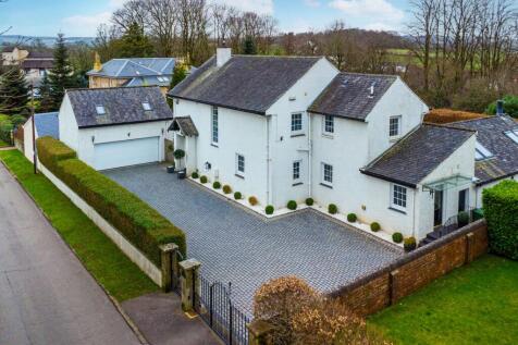 4 bed, 3 bath Detached in Glasgow - Photo 1