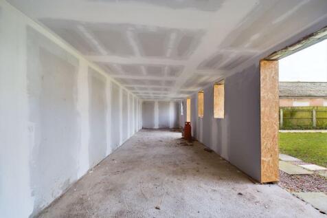 Potential Gym/ Office/ Accomodation