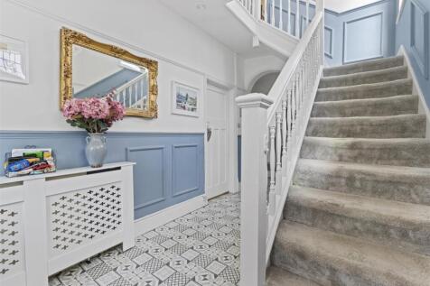 entrance hall #4.jpg