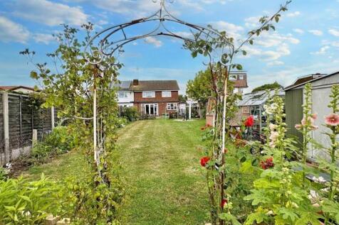 Garden to House
