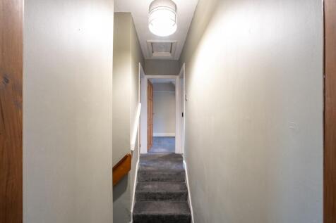 Split Level Landi...