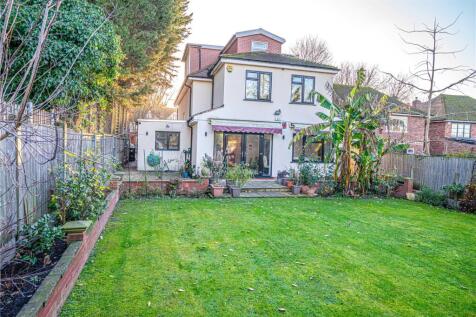 Rear Facade & Garden