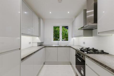 Kitchen 1.jpg