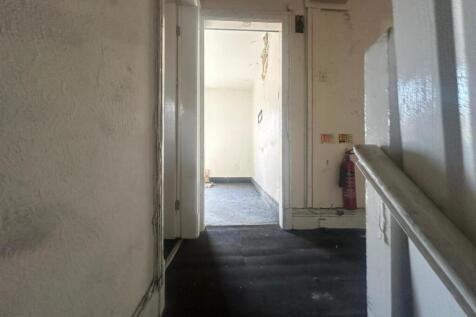 WhatsApp Image 2025-11-17 at 16.16.39 (8).jpeg