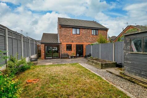 24 Wardle Close-21.jpg