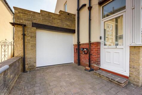 119SandygateRoad(Exterior)-16.jpg