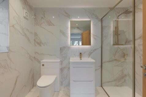 Master Bedroom En-suite