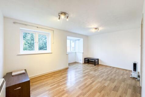 Lounge/dining area