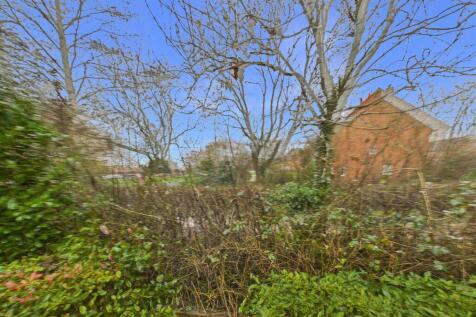 CAM04235G0-PR0131-STILL014.jpg