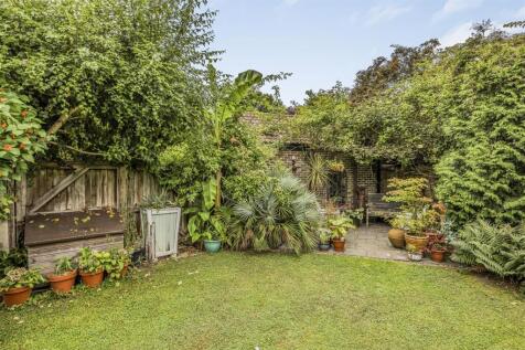 1 Conifer Drive, Hambrook-PorticoMarketing-Nexa-40