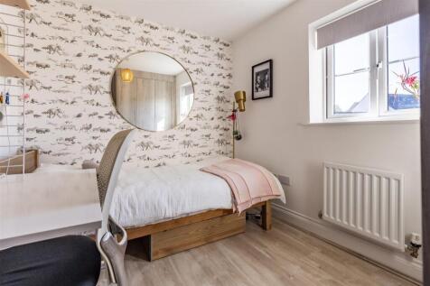 1 Boleyn Row (18).jpg