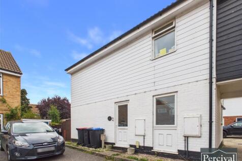3 Bedroom Semi-Detached in CO6 2NY