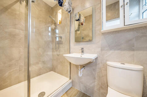 1365989-7-68f0beb...