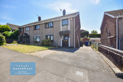 Three Bedroom Semi Detached Property with Conserv