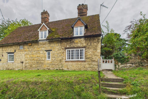 CAM03852G0-PR0408-STILL014