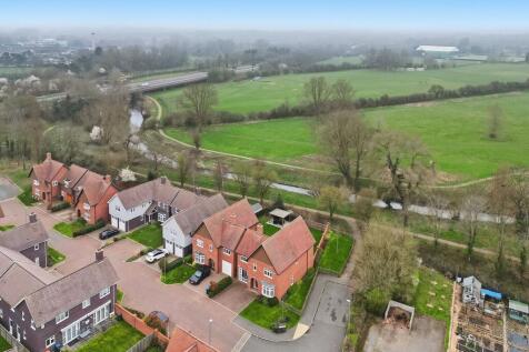 River and Parkland to Rear