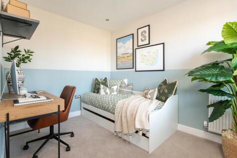 Generously sized bedroom 3