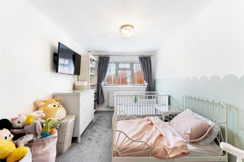 Lakeside View-Bedroom 2